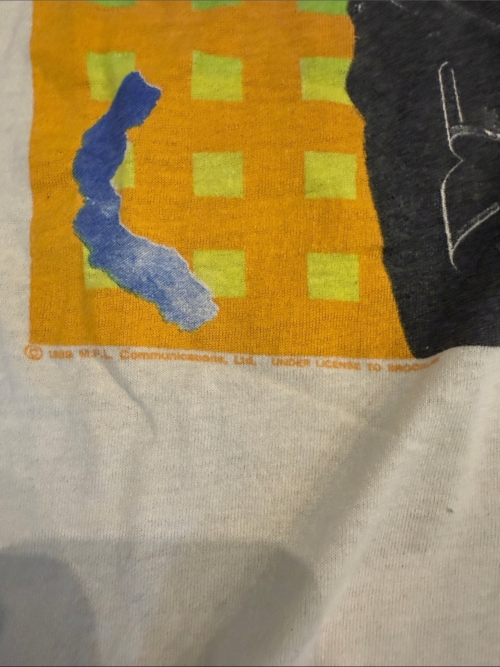 Vintage White Graphic Short Sleeve Tee with Multicolor Retro Print - Picture 3 of 7